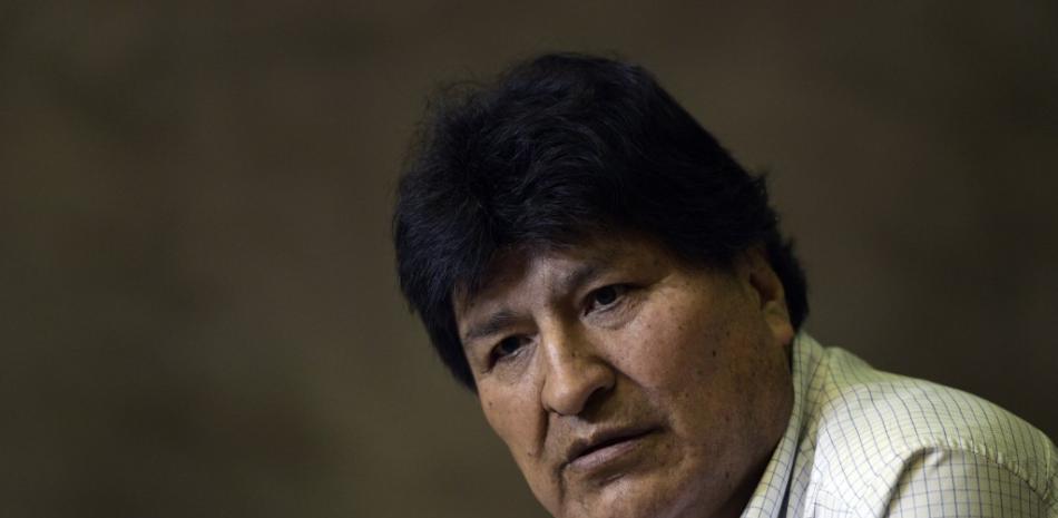 El expresidente boliviano Evo Morales habla durante una conferencia de prensa en Buenos Aires, en medio de la pandemia de coronavirus. JUAN MABROMATA