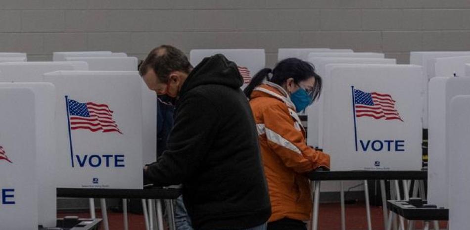 Los residentes emitieron sus votos el 3 de noviembre de 2020 en Mott Community College en Flint, Michigan.Seth Herald / AFP