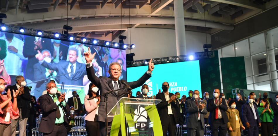 Leonel Fernández dio inicio ayer al “Primer Congreso del Pueblo Profesor Juan Bosch, durante un acto en el Centro de Convenciones de Sans Soucí. VÍCTOR RAMÍREZ/LISTIN DIARIO