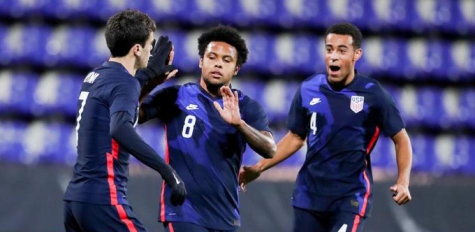 El equipo de fútbol de Estados Unidos dio una sobervia demostración ante el representativo de Panamá.