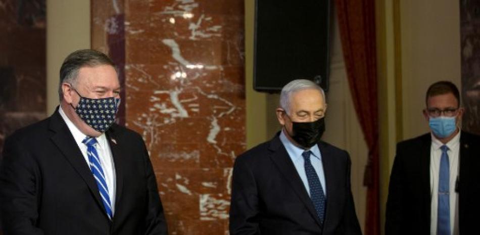 Mike Pompeo junto al primer ministro israelí Benjamin Netanyahu. / AFP