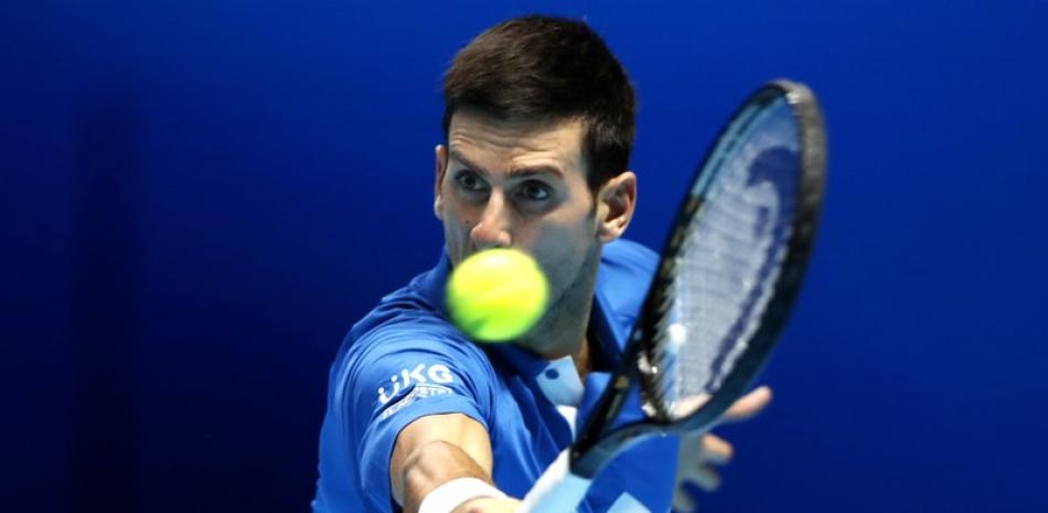 Pie djokovic

 

El serbio Novak Djokovic devuelve un tiro del alemán Alexander Zverev en su duelo en la Copa Masters de la ATP, en la Arena O2 de Londres, este viernes.