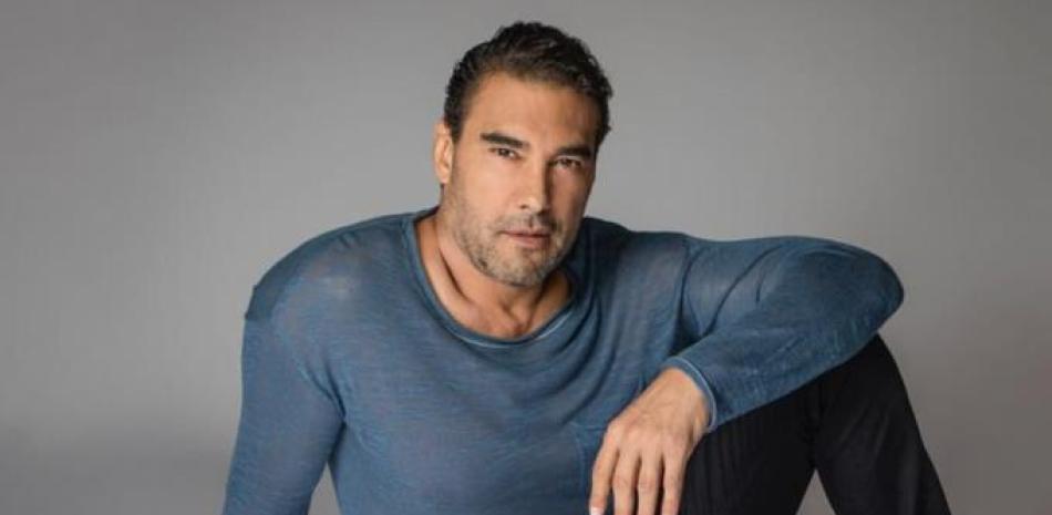 Eduardo Yañez se conoce por telenovelas como "El amor nunca muere", "Senda de gloria", "Dulce desafío", "Yo compro esa mujer" y "En carne propia". En Telemundo protagonizó "Marielena" y "Guadalupe".