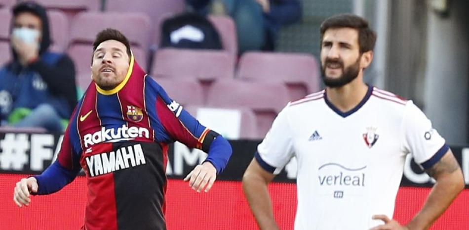 Lionel Messi tras anotar el cuarto gol del Barcelona en la victoria 4-0 ante Osasuna en La Liga de España, el domingo 29 de noviembre de 2020. (AP)