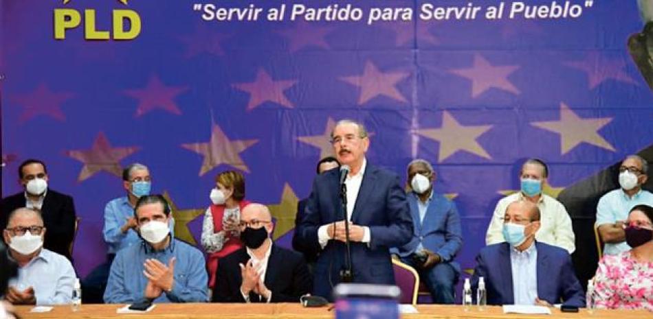 El expresidente Danilo Medina intervino ayer en una rueda de prensa convocada por el PLD, para advertir que estará vigilante en este proceso judicial. GLAUCO MOQUETE