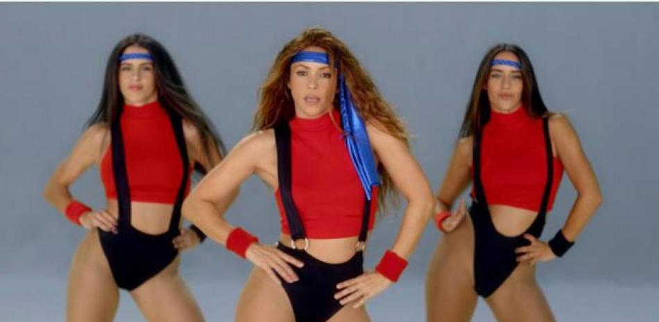 Shakira y Black Eyed Peas presentaron este viernes el videoclip de "Girl Like Me", en el que la estrella colombiana demuestra su habilidad como "skater".