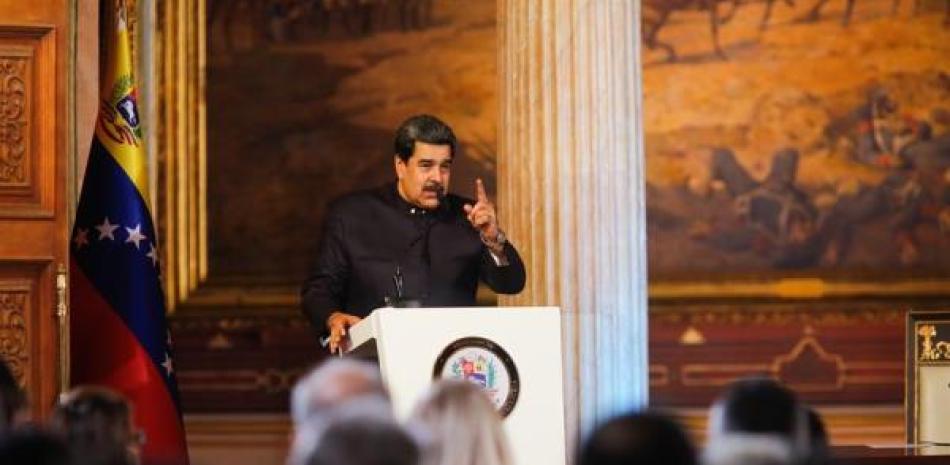 El presidente de Venezuela, Nicolás Maduro, hablando durante una sesión especial de la Asamblea Nacional Constituyente en el Palacio Legislativo Federal en Caracas, Venezuela, el 18 de diciembre de 2020.  EFE/EPA/Miraflores Press