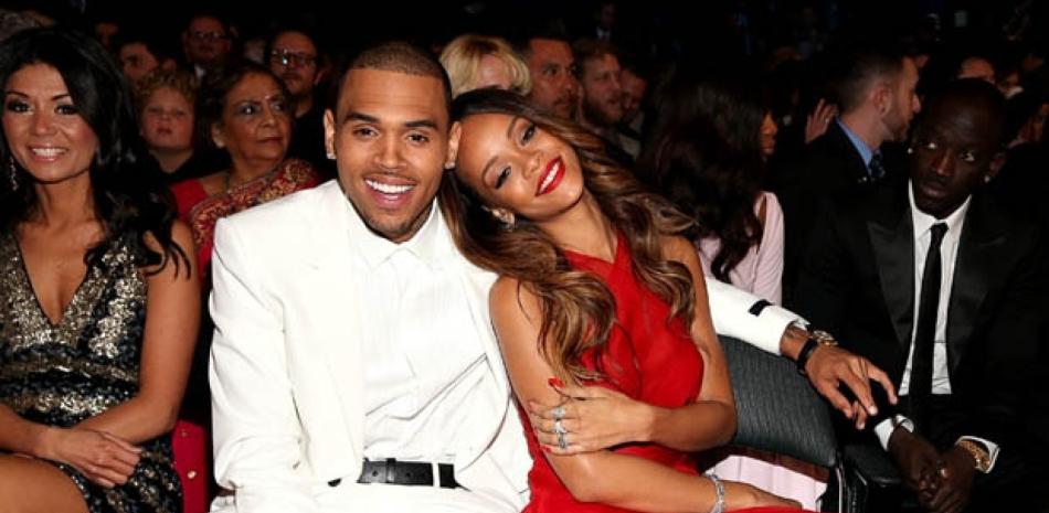 La relación entre Rihanna y Chris Brown fue tormentosa. Los artistas fueron pareja hace más de una década y su amor se vio empañado por el escándalo de los malos tratos tras una pelea en la que el rapero le dejó la cara amoratada.