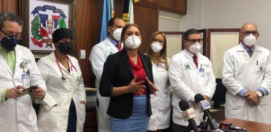 La directora de Hospitales del SNS señala que en Puerto Plata habrá que tomar medidas ante el aumento de los casos de Covid-19.