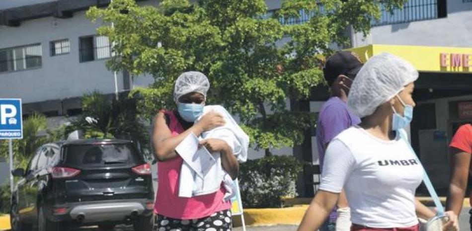 El hospital materno infantil de Los Mina asiste a embarazadas con Covid-19. ARCHIVO/LD