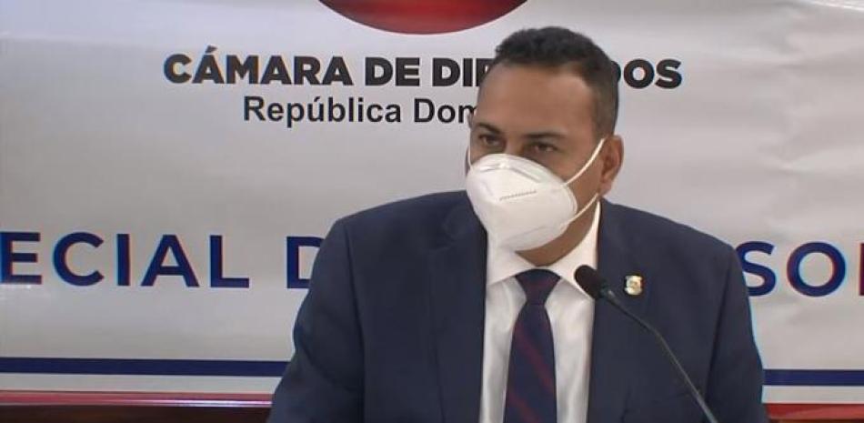Pedro Tineo, presidente de la comisión de Defensor del Pueblo. / Captura de video