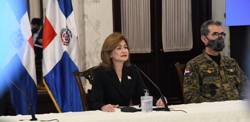 La vicepresidente de la República Raquel Peña al anunciar las nuevas medidas.