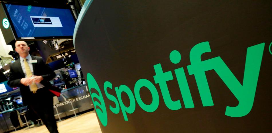 Una pizarra muestra el logo de Spotify en la Bolsa de Valores de Nueva York el martes, 3 de abril del 2018.

Foto: AP/ Richard Drew