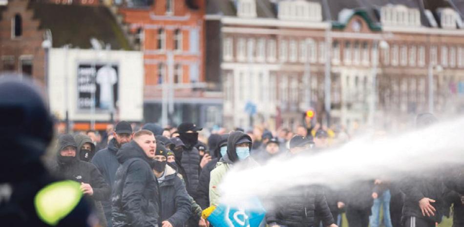 En Holanda rechazan el toque de queda. AFP