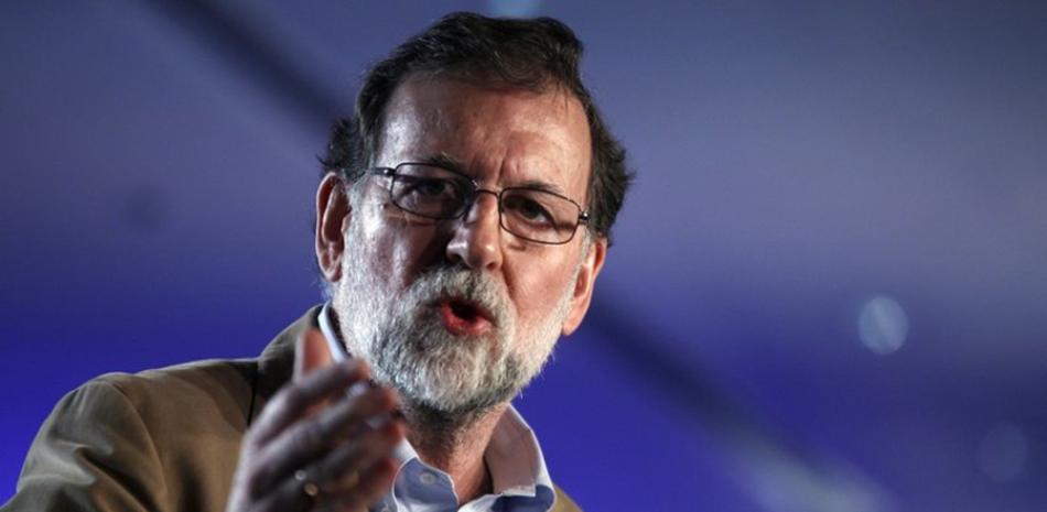 La figura de Mariano Rajoy sigue persiguiendo a los conservadores españoles. AP
