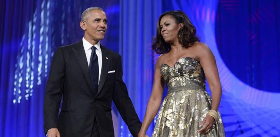 Barack  Obama y Michelle Obama hicieron el anuncio en un comunicado.