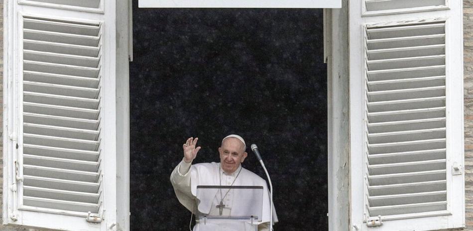 El papa Francisco en la Plaza de San Pedro, el domingo 7 de febrero del 2021. 

Foto: AP/ Gregorio Borgia