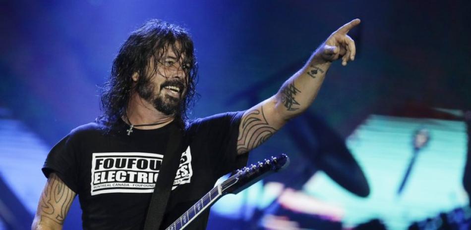 Imagen del 29 de septiembre de 2019, Dave Grohl, de Foo Fighters, toca en el festival de música Rock in Rio en Rio de Janeiro, Brasil. (AP Foto).