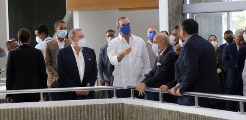 El presidente Luis Abinader prometió que el lunes se darán todos los detalles del plan de vacunación anti-Covid.