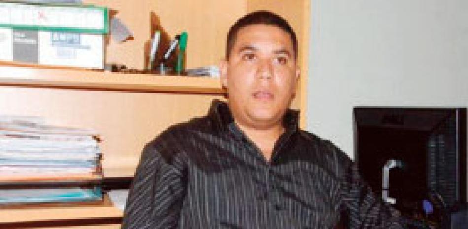 Bernard López fue un destacado pedalista, nadador y triatleta que representó al país con notable éxito.