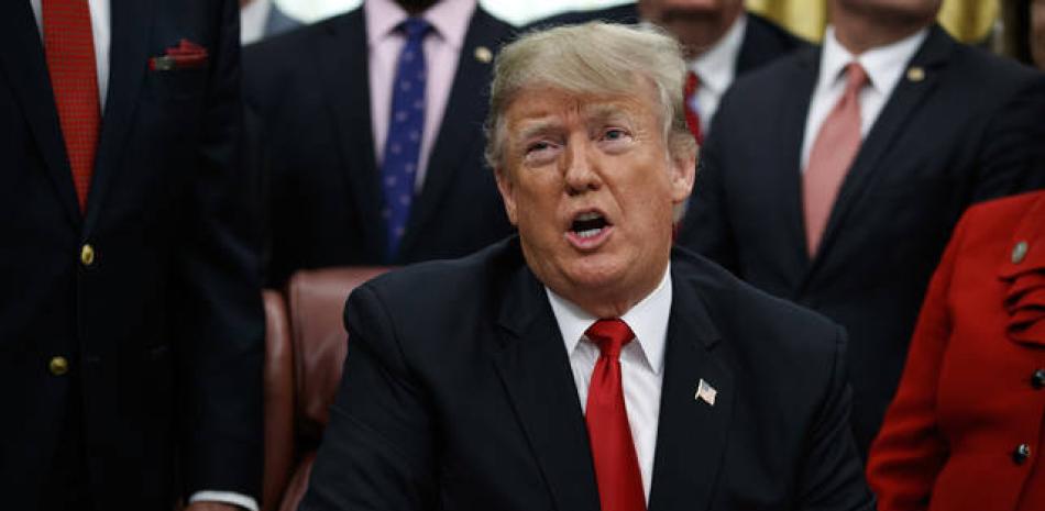 President Donald Trump makes a statement in the Oval Office on Dec. 21 on the possible government shutdown before signing criminal just reform legislation.

Foto: AP/Evan Vucci