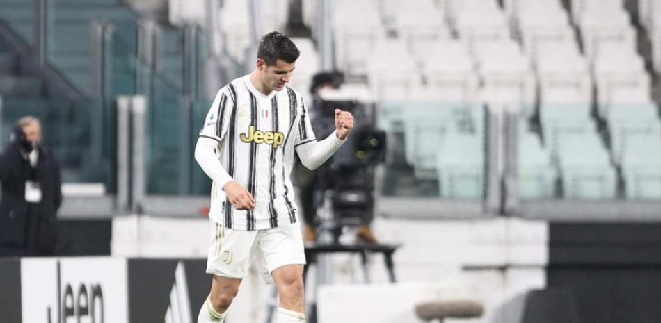 El español Álvaro Morata, de la Juventus, festeja tras anotar el segundo tanto ante la Lazio, en un duelo de la Serie A italiana, disputado el sábado 6 de marzo de 2021.