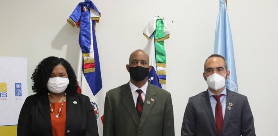 Marcia Contreras, Pedro Pablo Acevedo y Xavier Hernández.