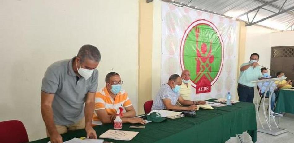 El presidente de la Asociación de Cronistas de Santiago, César Ureña, hizo la denuncia en la asamblea celebrada el pasado domingo. La ACDS recibía 33 mil pesos mensuales para cubrir gastos de sus actividades.