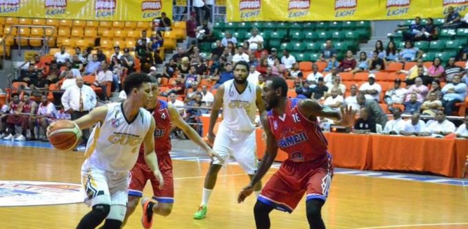 El torneo de baloncesto superior de Santiago inicia este miércoles.