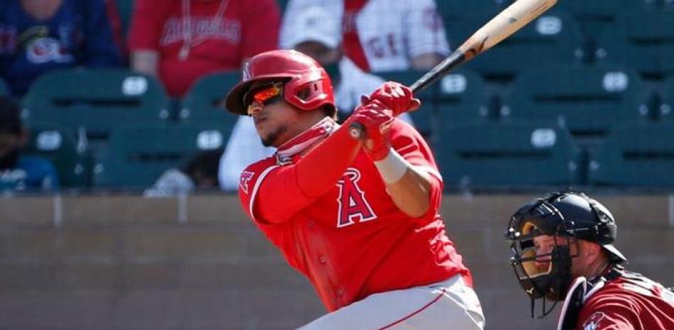 El dominicano Juan Lagares busca quedar con el equipo de los Angelinos como cuarto jardinero.