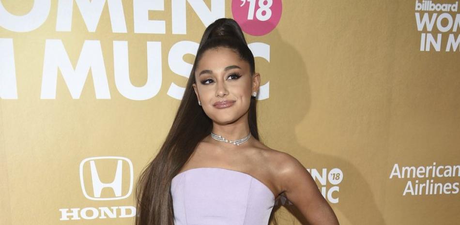 En esta foto del 6 de diciembre de 2018, Ariana Grande asiste al 13er evento anual Mujeres en la Música de Billboard en Nueva York. (Foto/AP, Archivo)