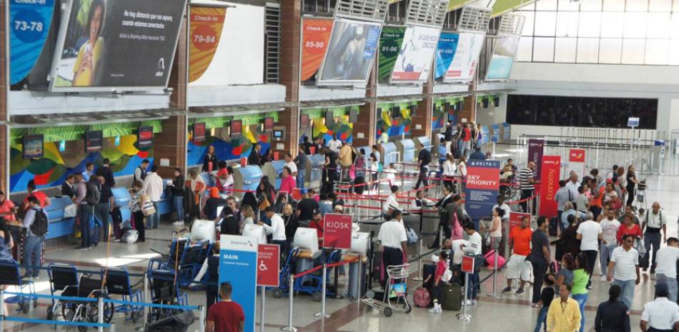 En marzo se registraron 7,148 operaciones de vuelos comerciales de entrada y salida en los aeropuertos del país.