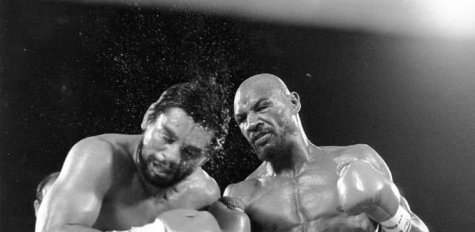 Marvin Hagler castiga a Roberto Durán durante el combate que protagonizaron en noviembre de 1983 en Las Vegas. Hagler ganó por puntos.