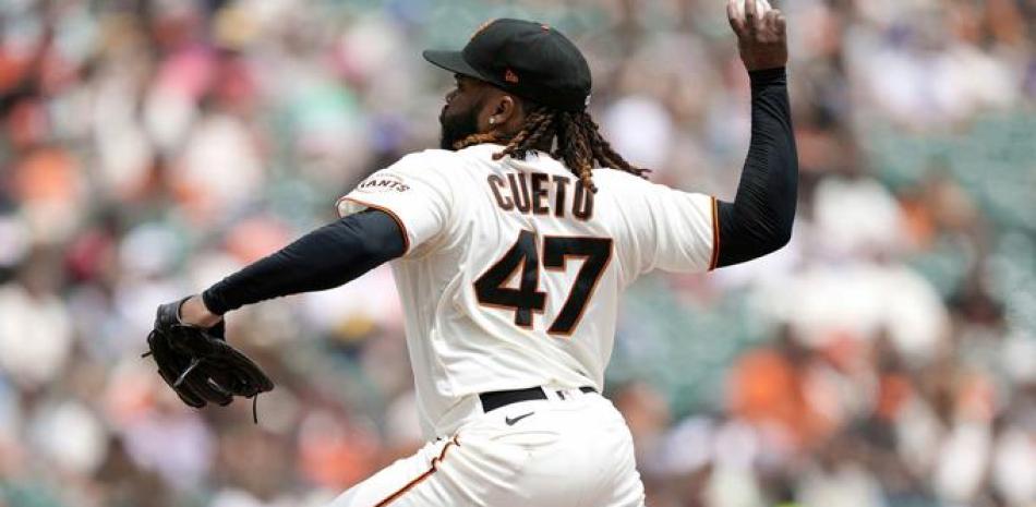 Johnny Cueto es un ganador de 135 partidos en las Grandes Ligas.