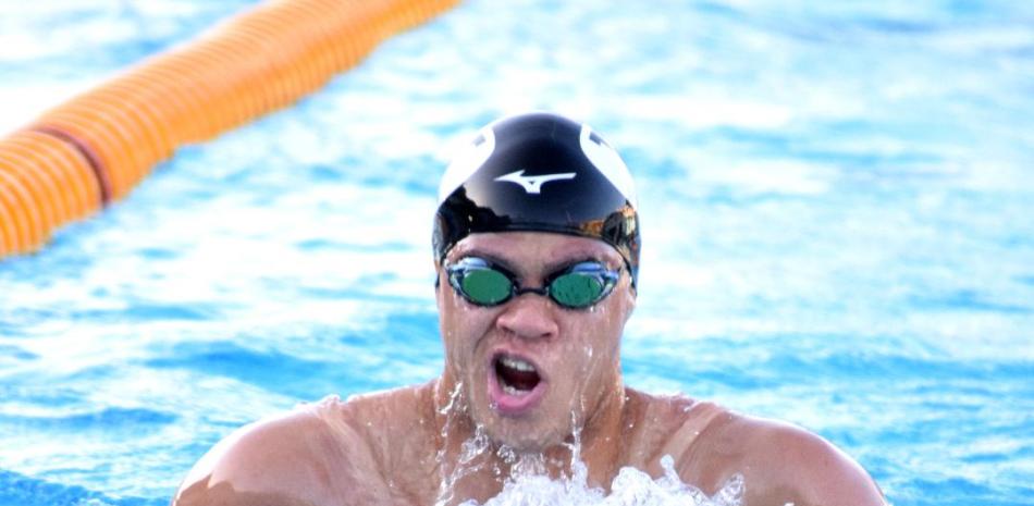 El nadador José Domínguez quien instaló una nueva marca nacional en el inicio de los campeonatos Panamericano, clasificatorio para los Juegos Olímpicos.