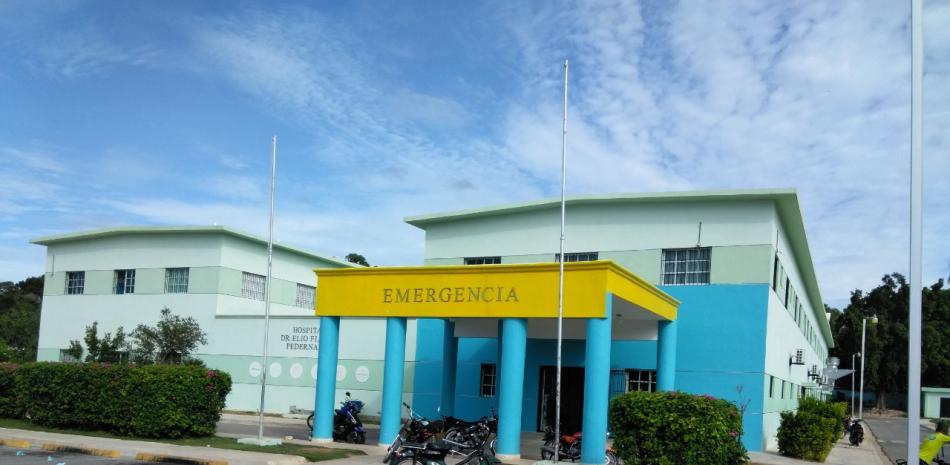Hospital Elio Fiallo, donde habrá uno de los puestos de vacunacion este jueves para las personas entre 68 y 75 años, y sus acompañantes. Foto: Odalis Báez.