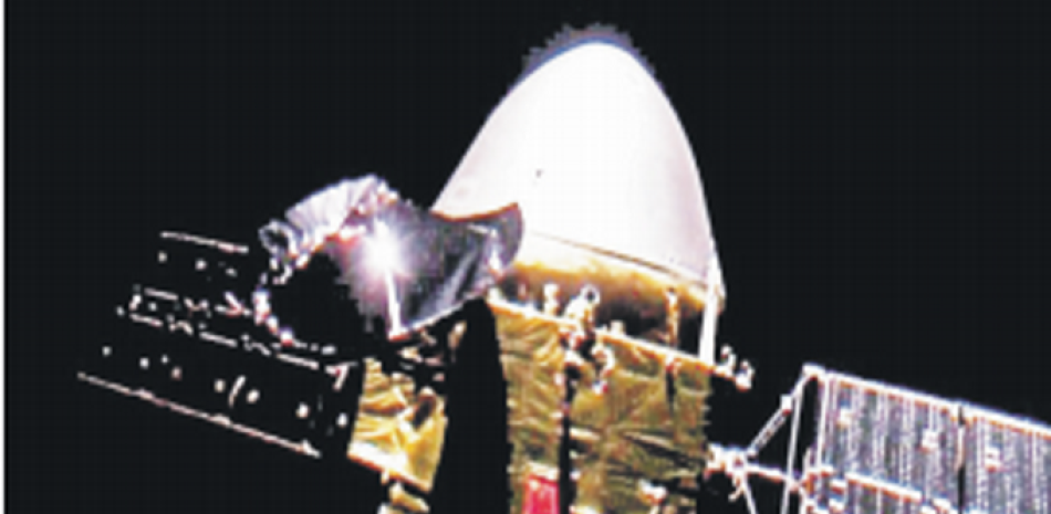 En esta imagen de archivo, distribuida por la Administración Espacial Nacional de China el 16 de diciembre de 2020, la sonda Tianwen-1 en su viaje hacia Marte. AP