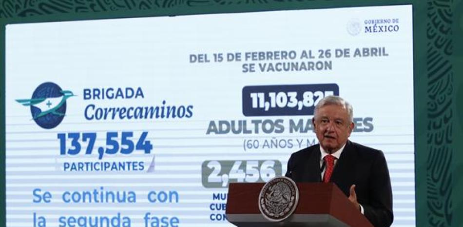 El presidente mexicano, Andrés Manuel López Obrador, participa hoy en su rueda de prensa matutina en Palacio Nacional, en Ciudad de México (México). EFE/José Méndez