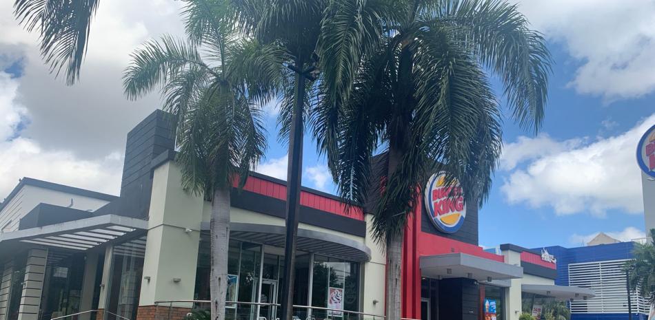 Establecimiento de comida rápida Burger King ubicado en la avenida Churchill. Foto: Shaddai Eves/LD.
