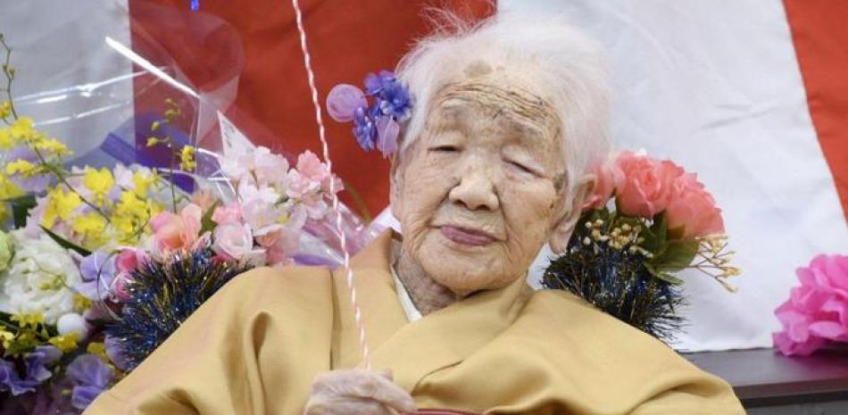 La mujer más anciana del mundo renuncia al relevo olímpico por el covid-19/Reuters
