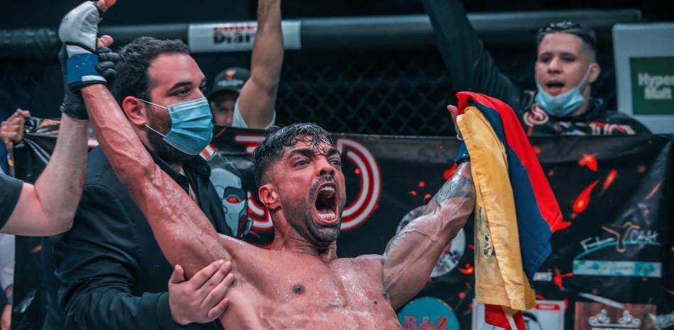 Jhonasky Sojo reacciona tras conquistar la corona de la MMA tras derrotar a Lucas Marte, de Republica Dominicana