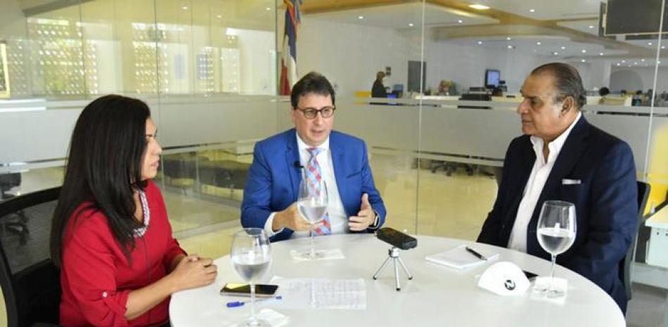 Doris Pantaleón, José Brea del Castillo y Miguel Franjul en la “Cita con el Covid”.
