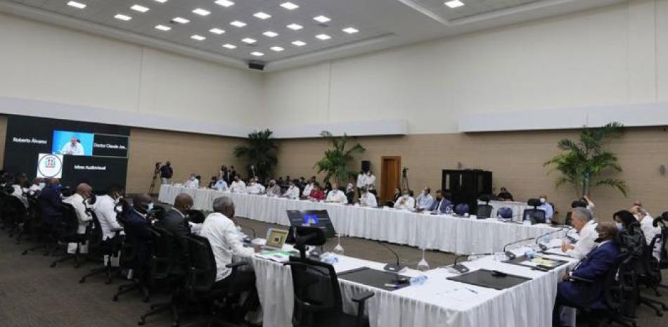 Delegaciones de Haití y RD se reunieron en la Cancillería dominicana. FUENTE EXTERNA /