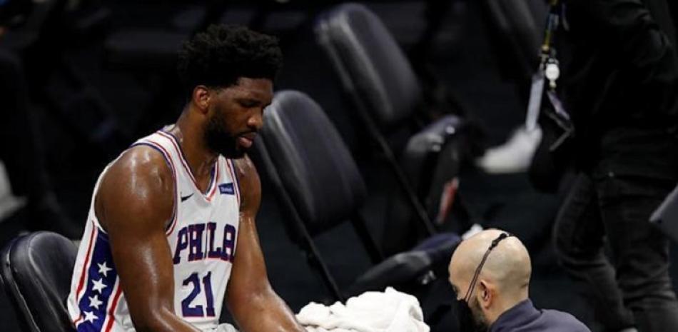 Joel Embiid es uno de los tres finalistas al premio de Jugador Más Valioso de la NBA.