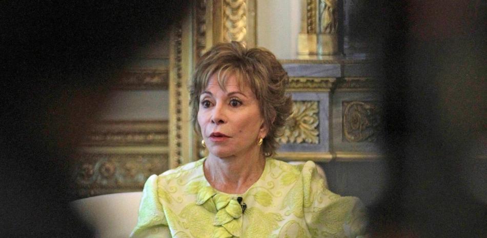 Isabel Allende en la presentación en Madrid de su obra: "Más allá del invierno". (Foto: EFE/Luis Millán).