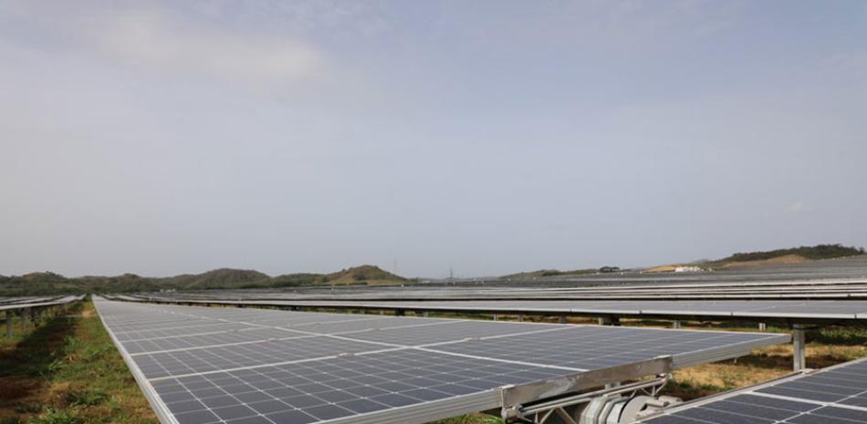 El Parque Solar Girasol fue construido por la empresa EGE Haina, con una inversión de US$100 milones. EXTERNA /