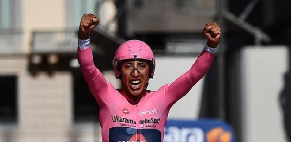 Egan Bernal subió a lo más alto del podio del Giro de Italia.