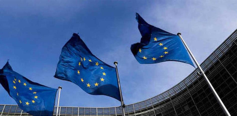 Banderas de la Unión Europea, foto de archivo. / Listín