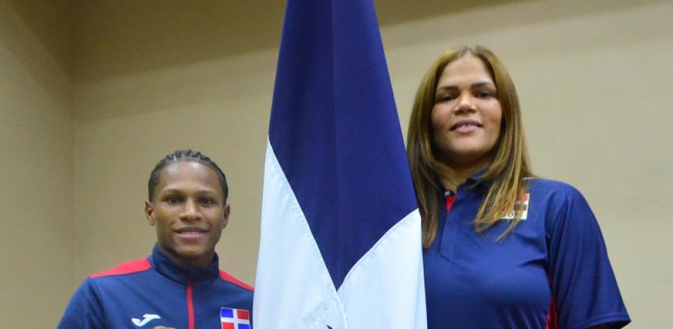 El pugilista Rodrigo Marte de la Rosa y la voleibolista Prisilla Rivera, los abanderados para los Juegos Olímpicos de Tokio.