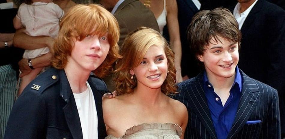 Rupert Grint, Emma Watson y Daniel Radcliffe en la premiere de "Harry Potter and the Prisoner of Azkaban" en 2004.EFE/EPA/JUSTIN LANE